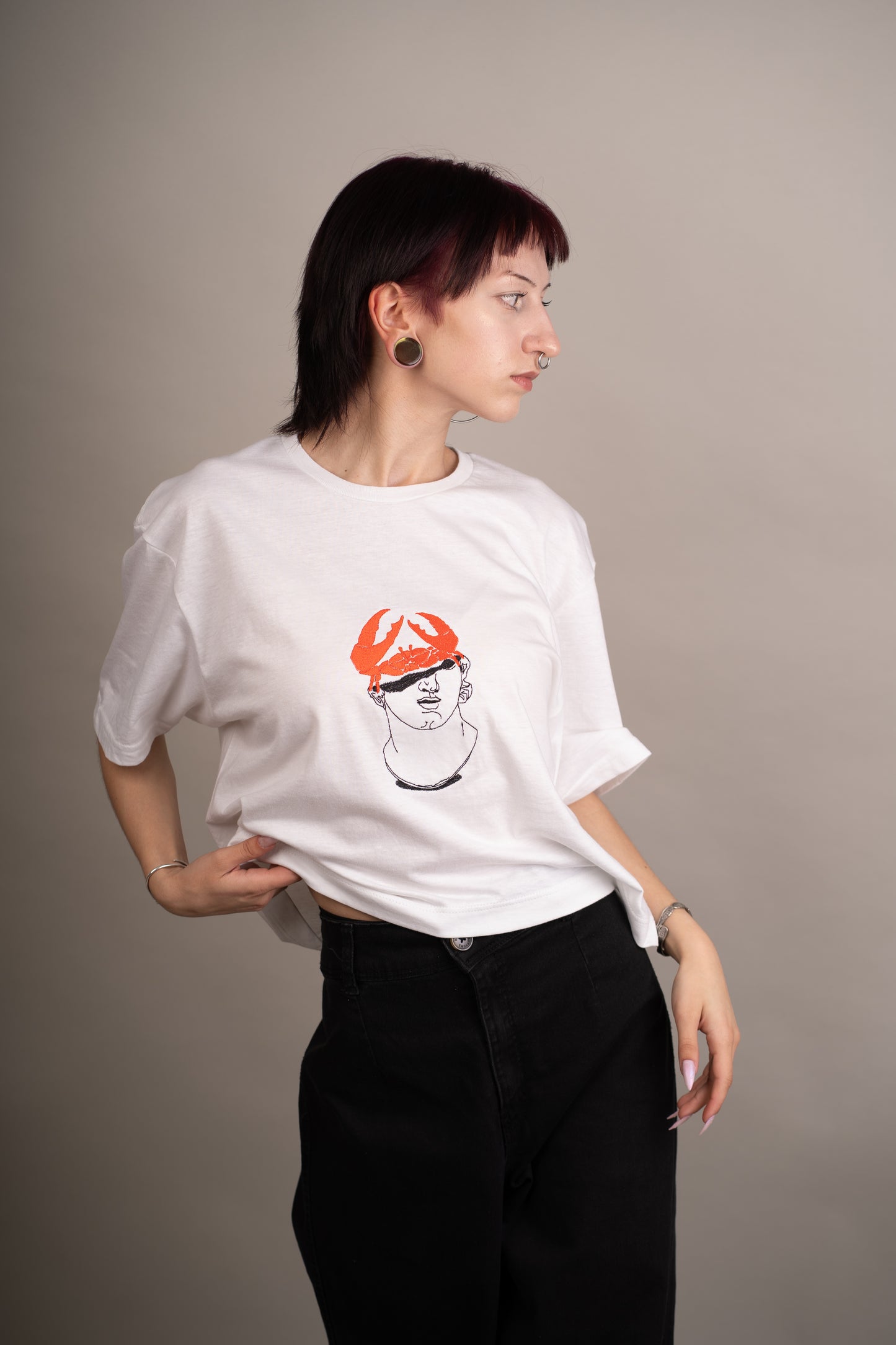 Women's graphic crop top with crab on statue embroidery