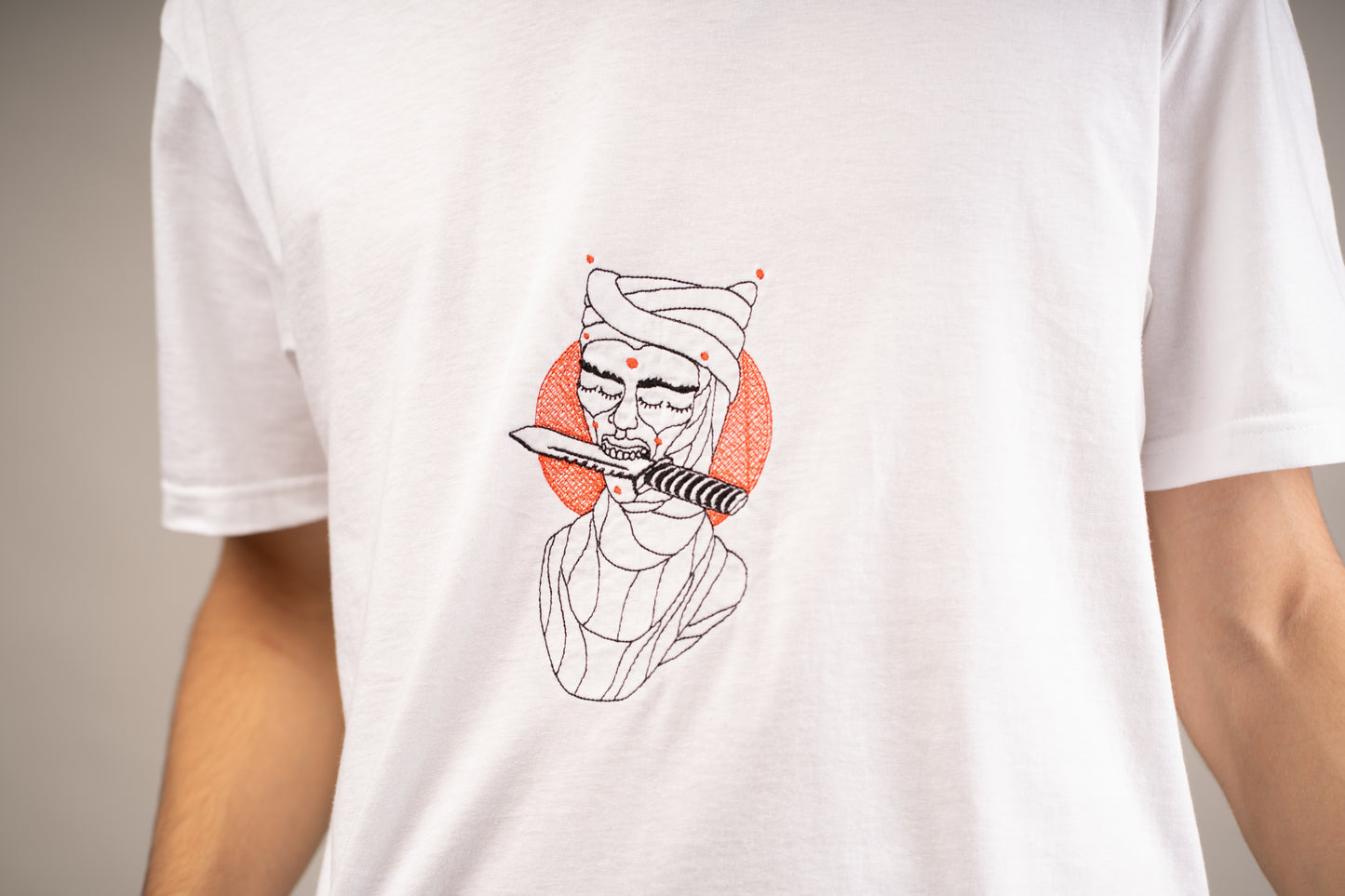 Men's graphic T-shirt with knife in mouth embroidery