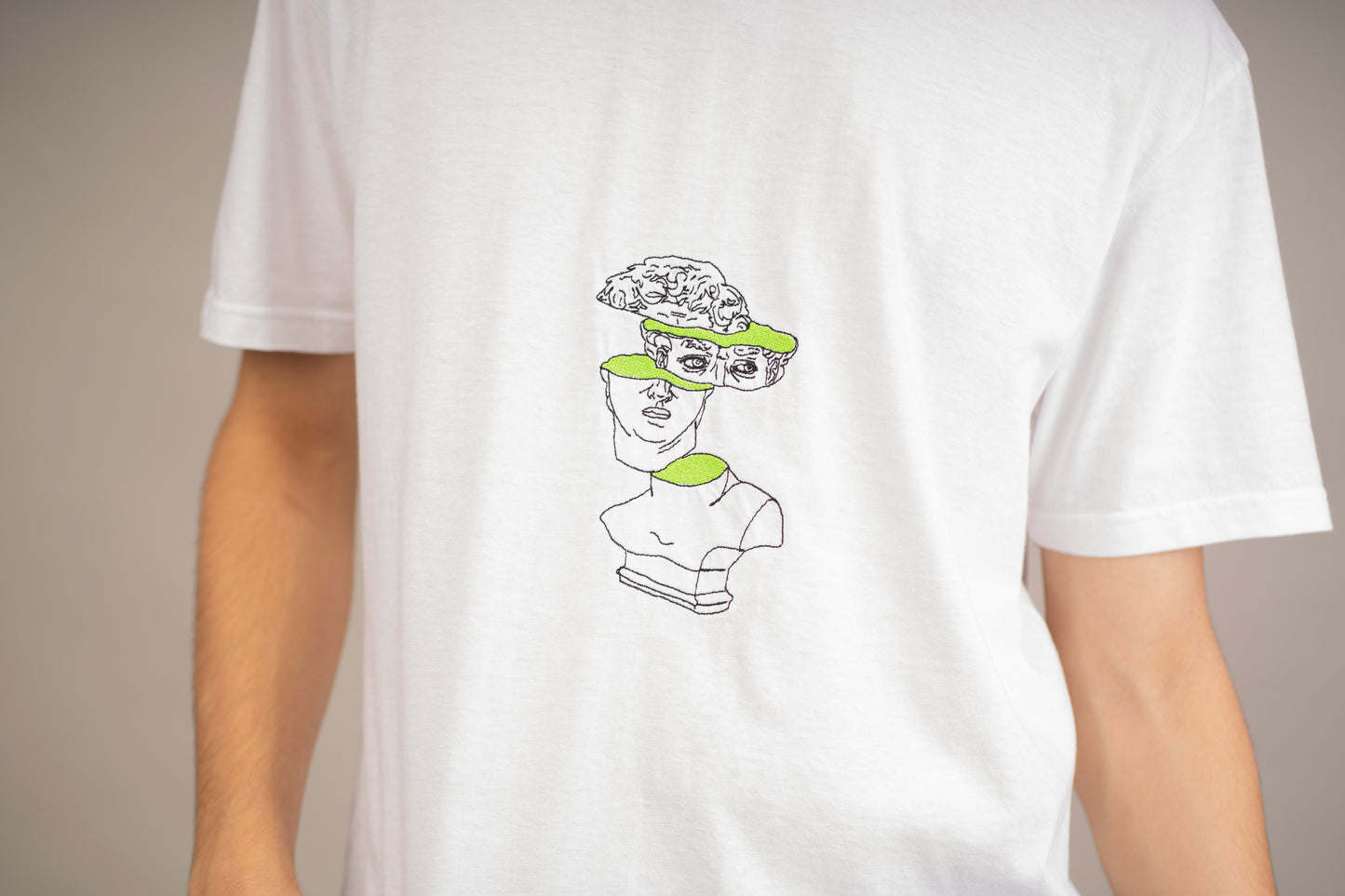 Men's graphic T-shirt with David bust on chest