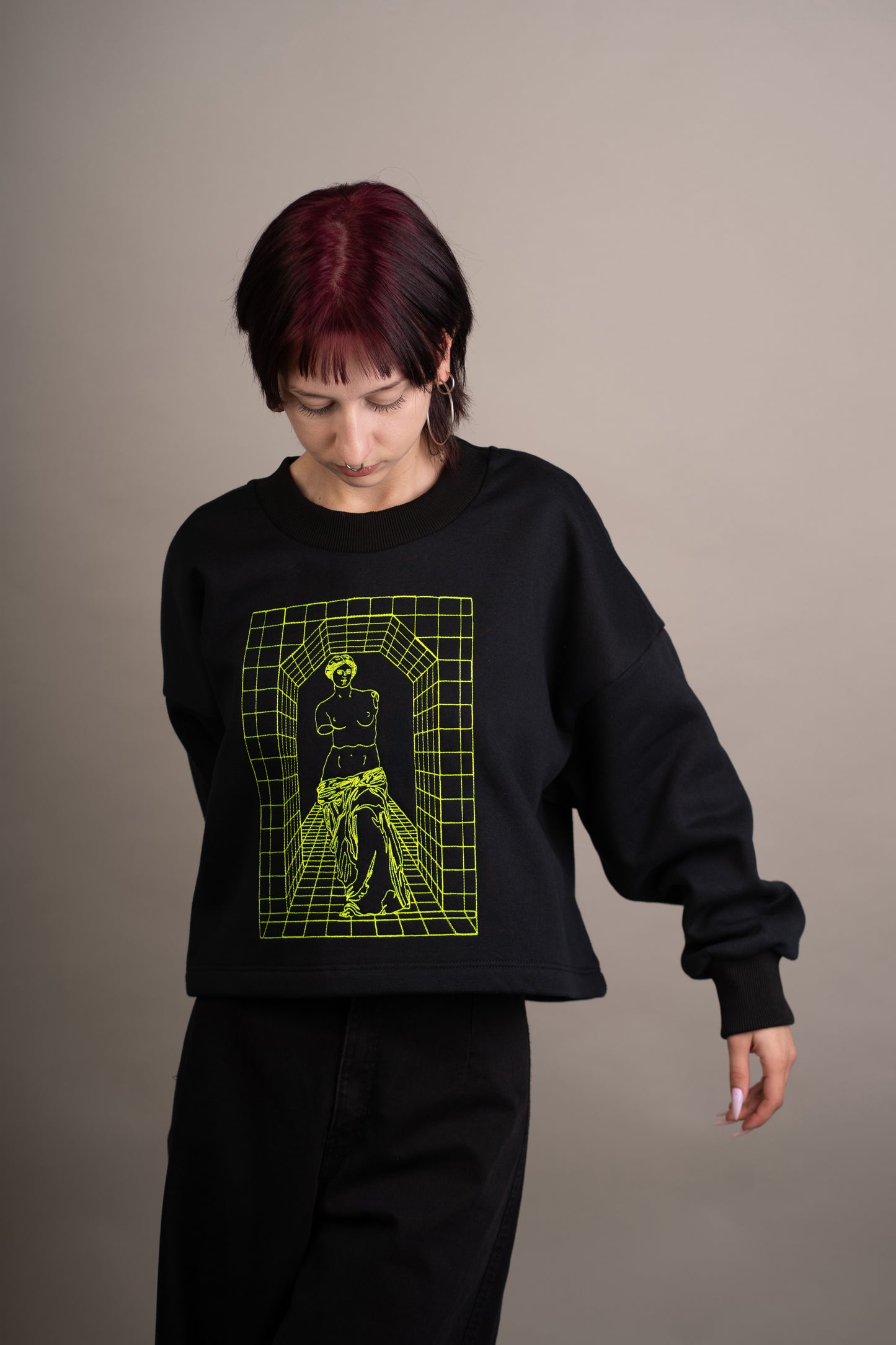 Women's graphic sweatshirt with Aphrodite embroidery