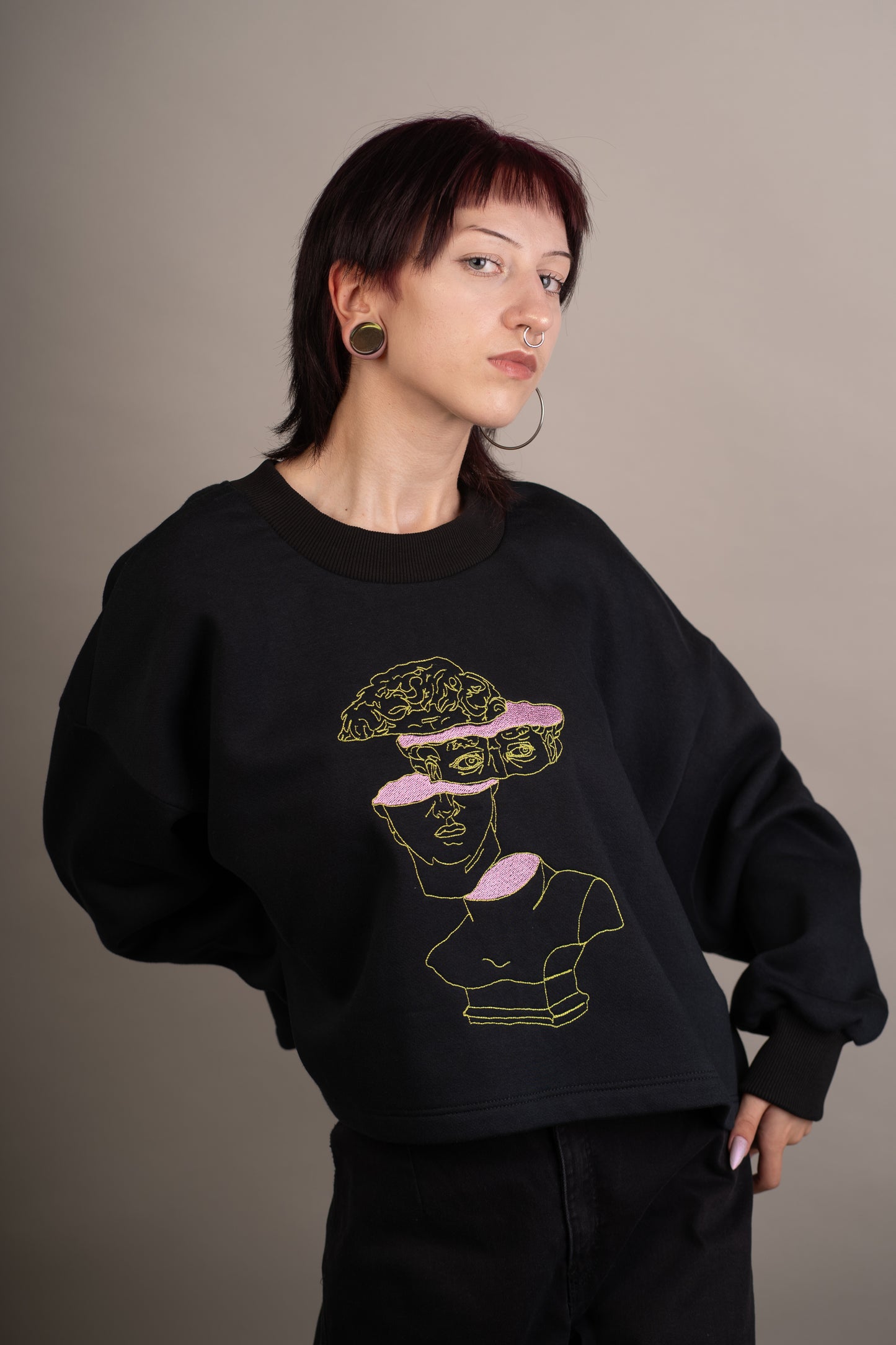 Women's graphic sweatshirt with David bust embroidery