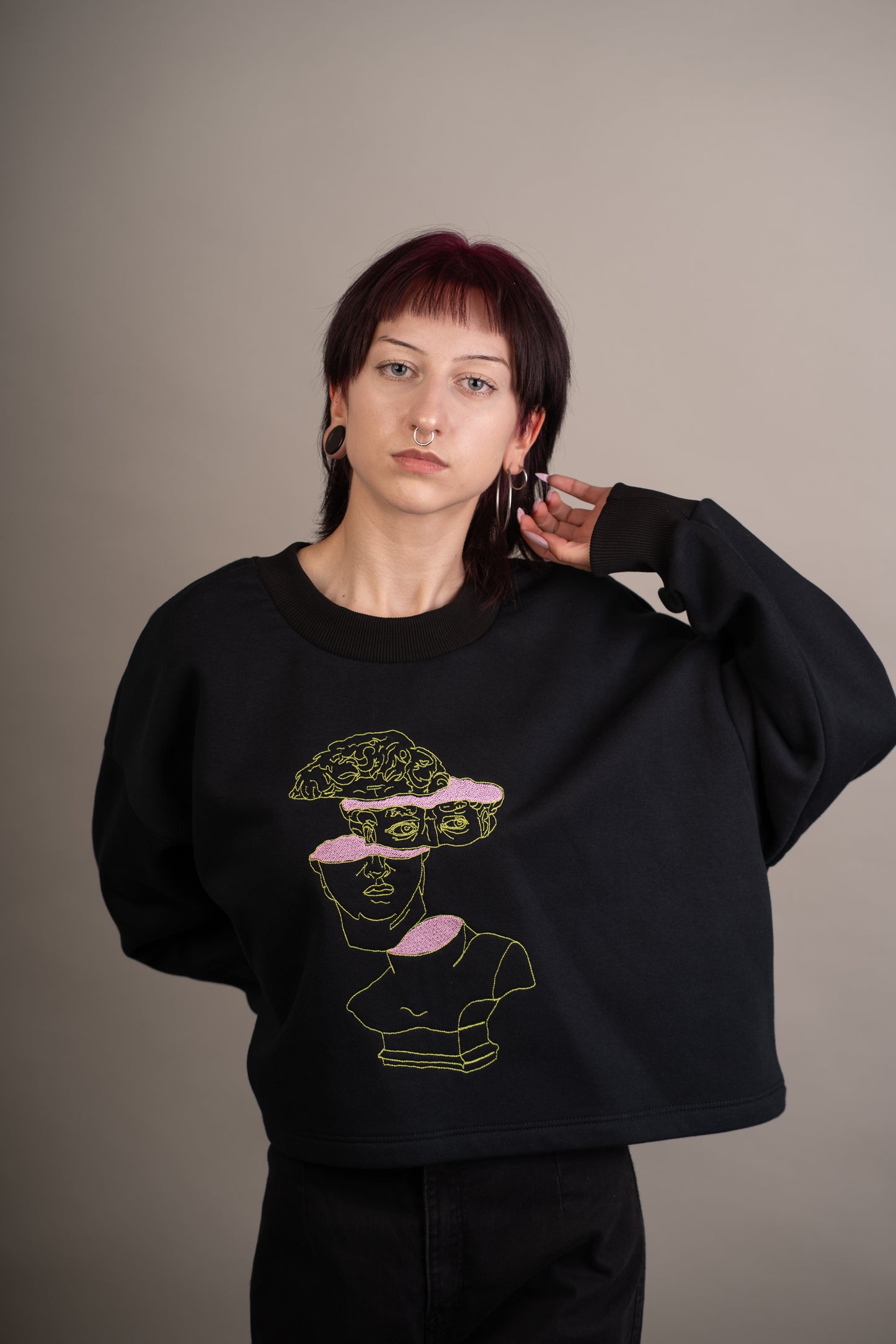 Women's graphic sweatshirt with David bust embroidery