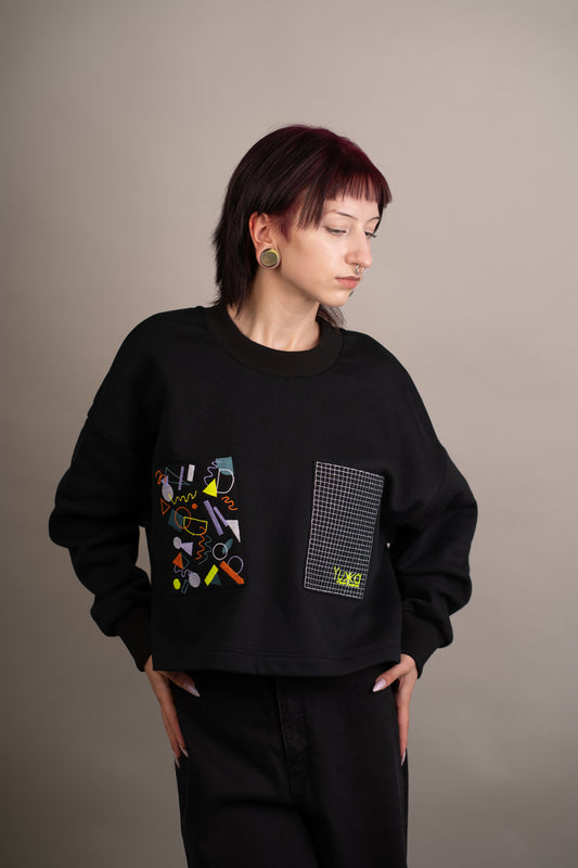 Women's graphic sweatshirt with funky embroidery on pockets
