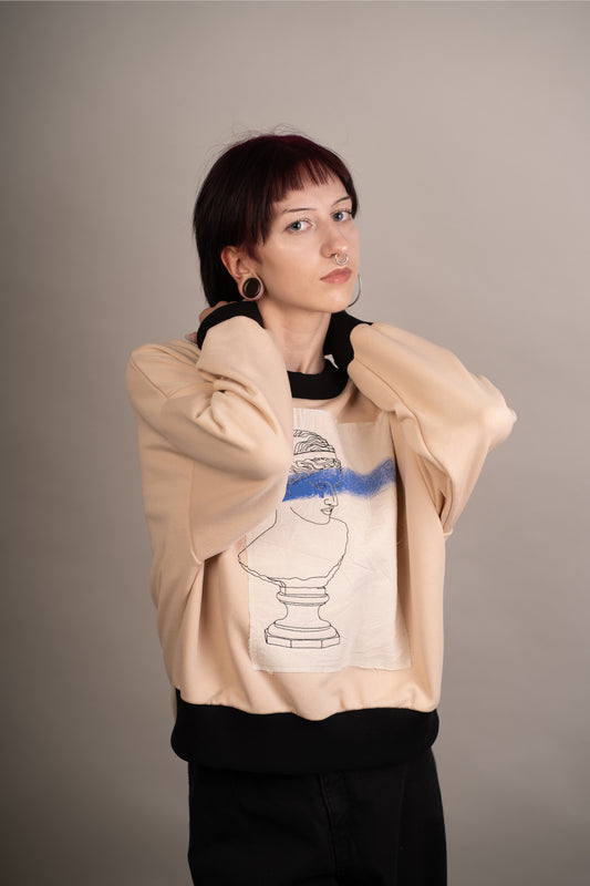 Women's sweatshirt with Aphrodite embroidery