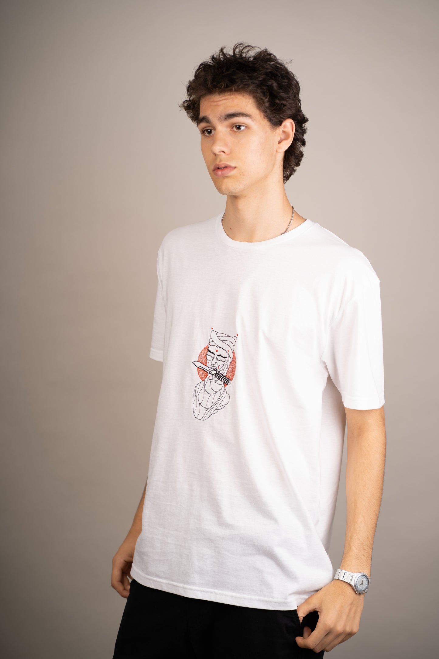 Men's graphic T-shirt with knife in mouth embroidery