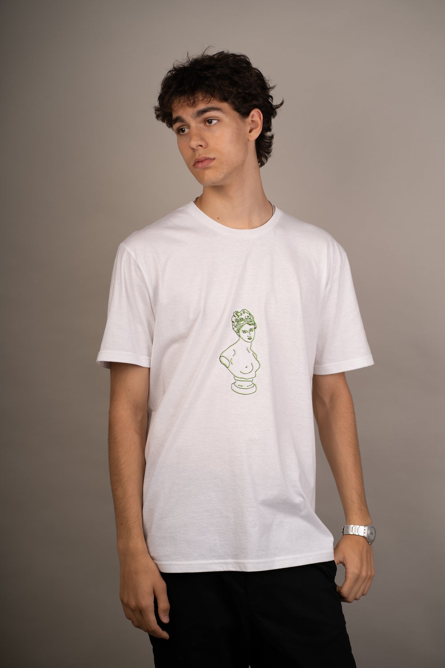 Men's graphic T-shirt with Aphrodite embroidery on chest
