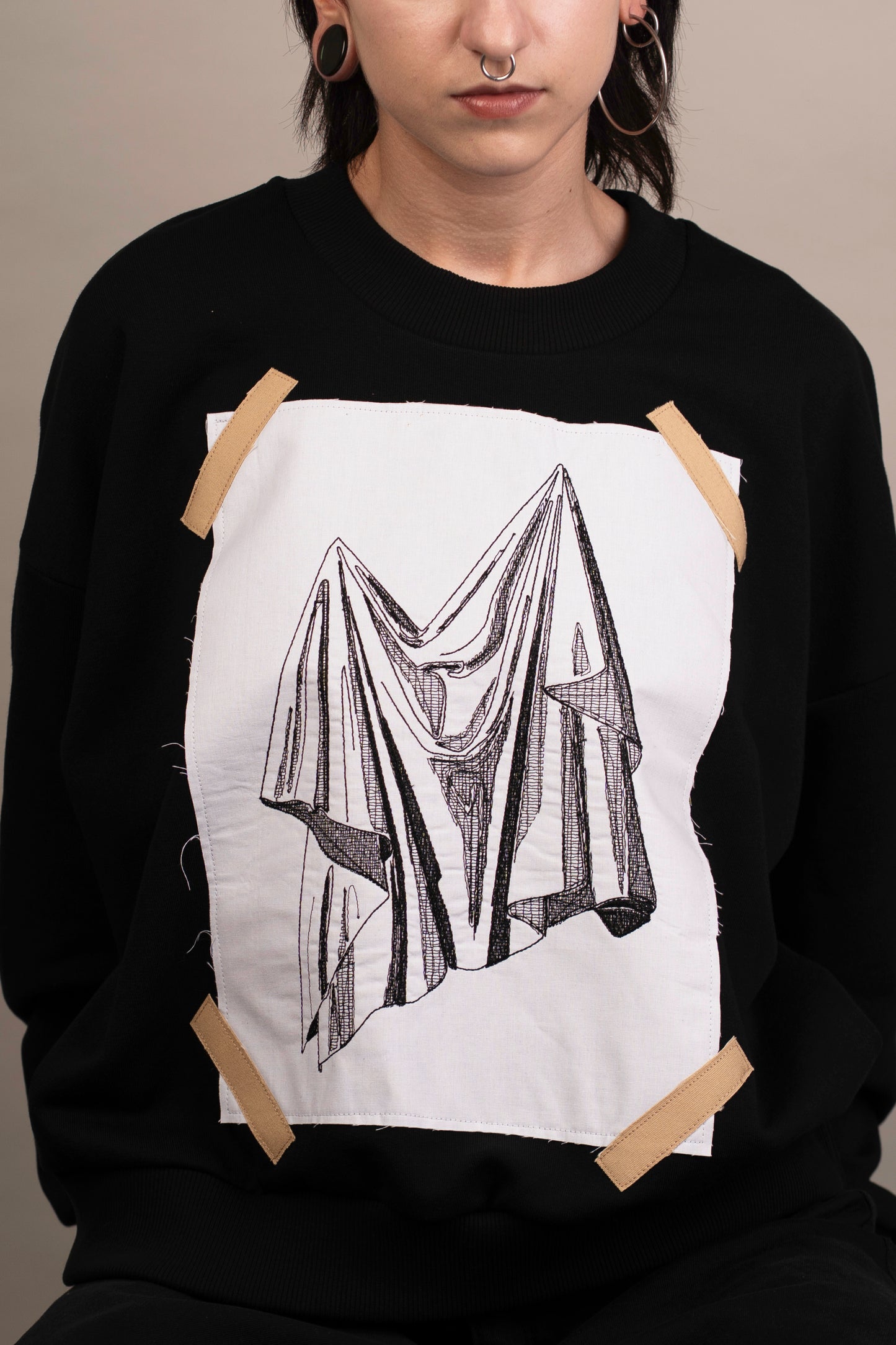 Women's graphic sweatshirt with drapery embroidery